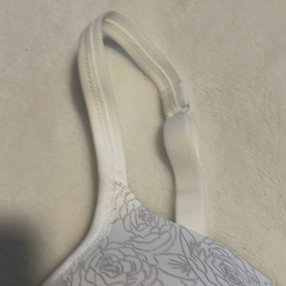 Women’s bra size 36C - Picture 4 of 11